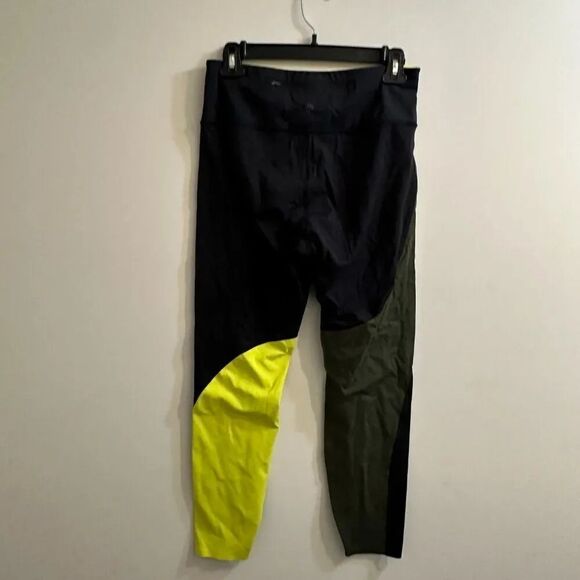 Athleta Color block tight - Picture 3 of 4